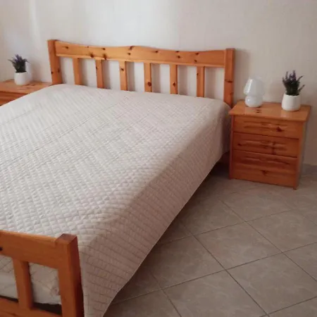 Tatil Evi Martha's Vrasná